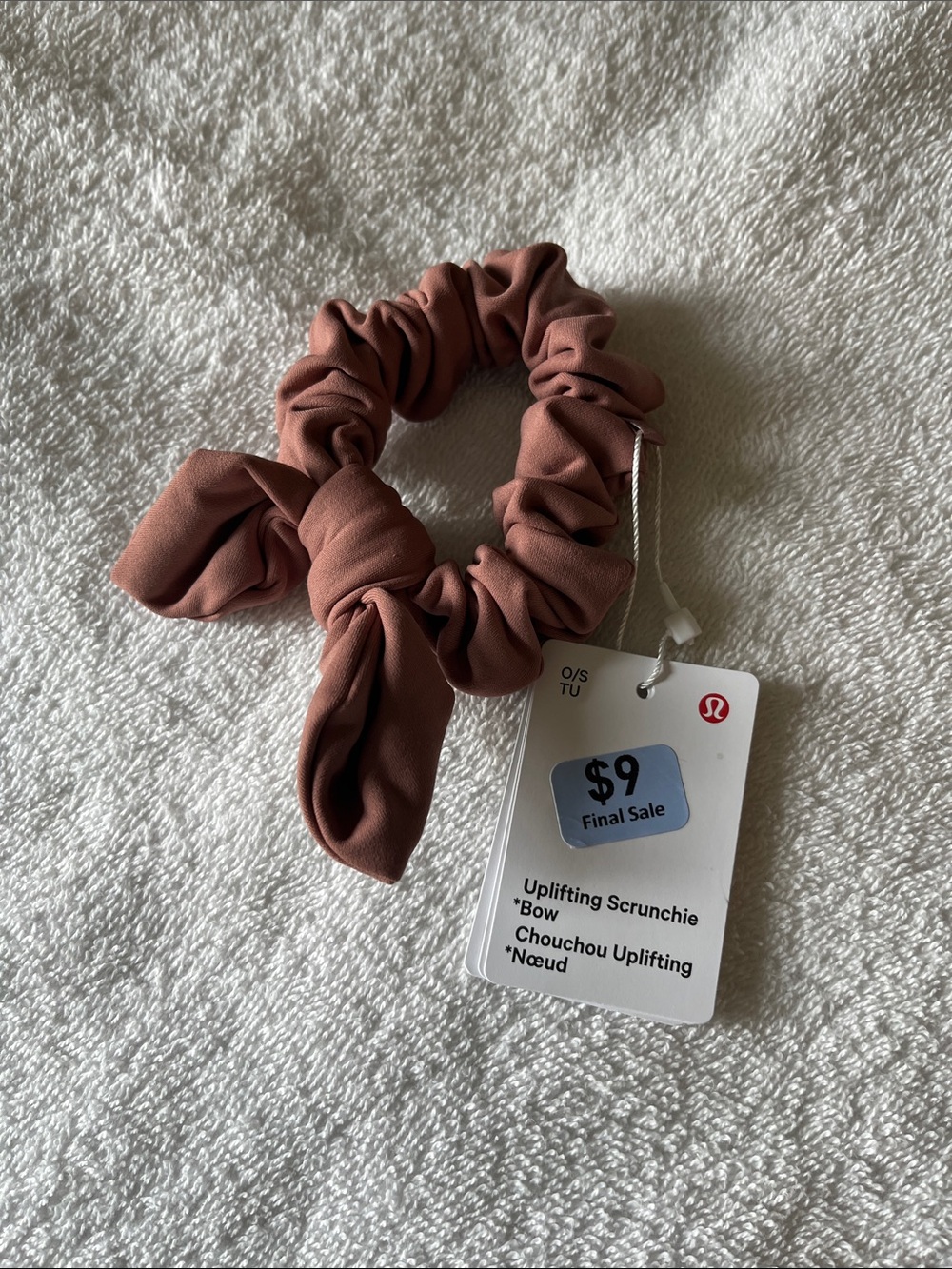 🆕 Lululemon Uplifting Scrunchie Bow in Red Clay, o/s